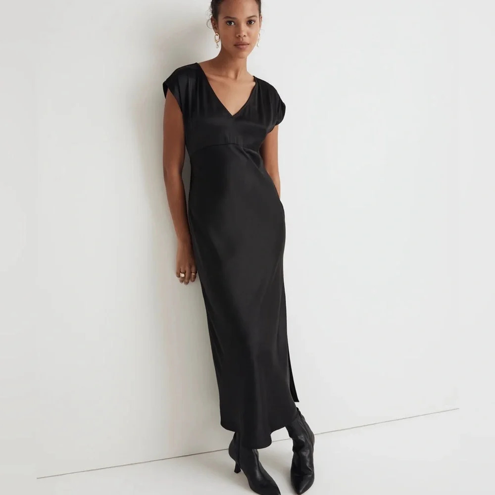 Madewell Black Wide V-Neck Midi Dress Size 00